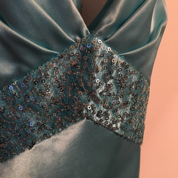 Prom dress size 5 - Picture 6 of 8